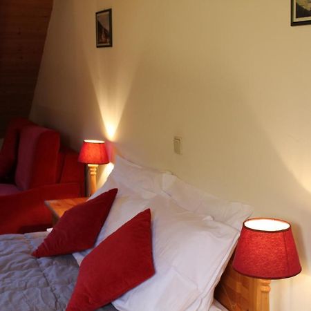 Residenze Sonnenschein Casa Rossa Lejlighedshotel Villabassa Eksteriør billede