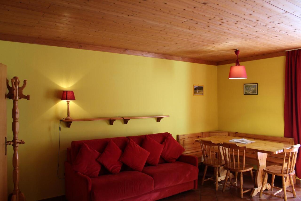 Residenze Sonnenschein Casa Rossa Lejlighedshotel Villabassa Eksteriør billede