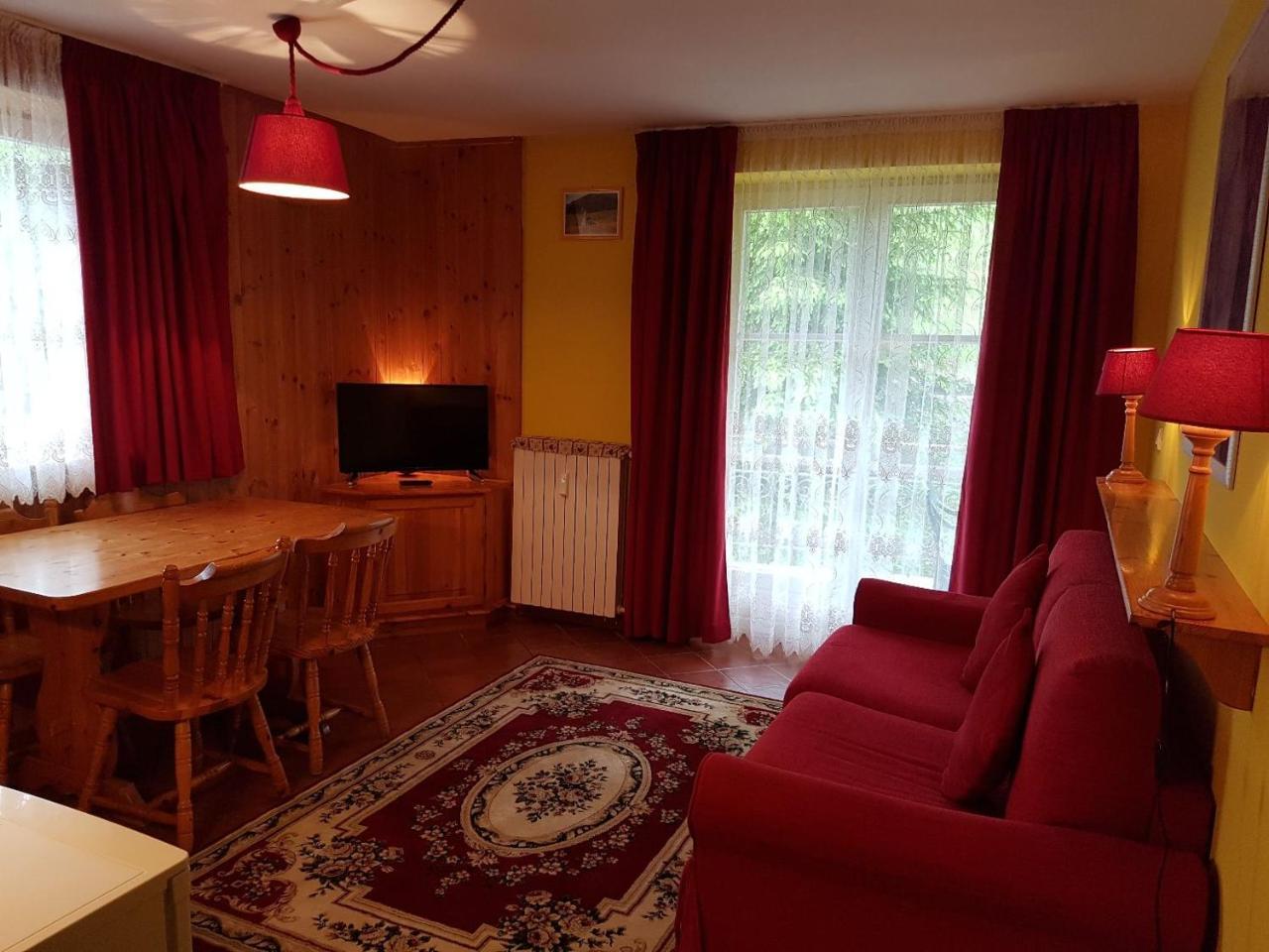 Residenze Sonnenschein Casa Rossa Lejlighedshotel Villabassa Eksteriør billede