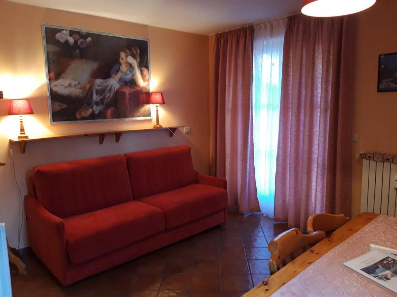 Residenze Sonnenschein Casa Rossa Lejlighedshotel Villabassa Eksteriør billede