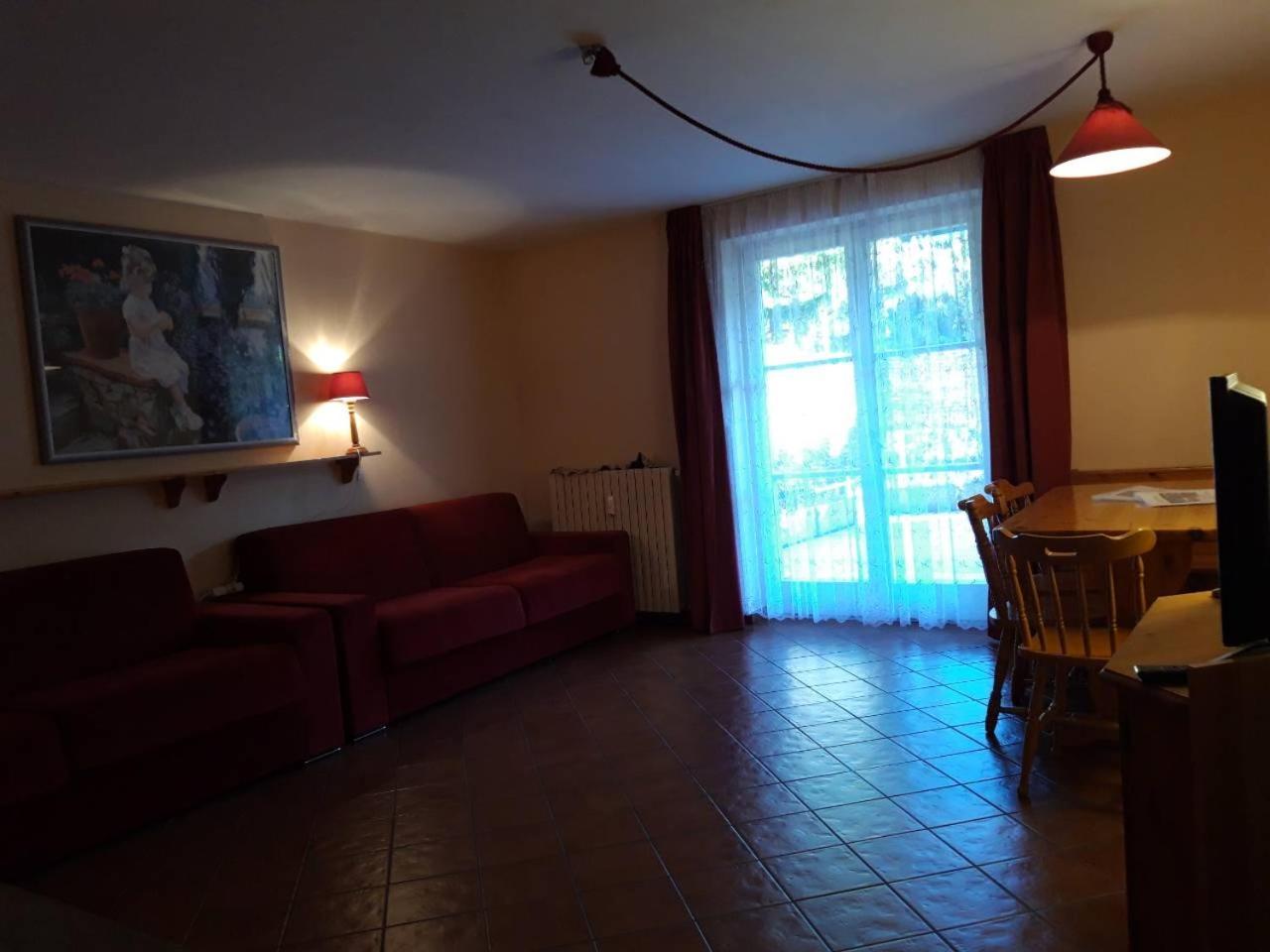 Residenze Sonnenschein Casa Rossa Lejlighedshotel Villabassa Eksteriør billede